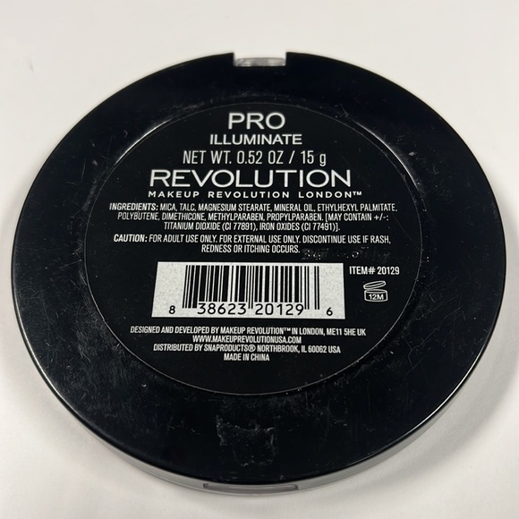 REVOLUTION Makeup Revolution London Pro Illuminate Highlighter - 15g - Picture 2 of 2